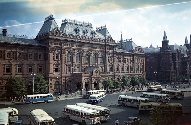 Центральный музей В. И. Ленина, 1962 - 1969, г. Москва. Сейчас Музей Отечественной войны 1812 года.Выставка «Теперь здесь музей!» с этой фотографией.