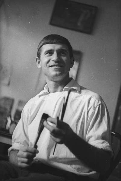 Художник Дмитрий Жилинский, 1965 год. Выставка «Художник за работой» с этой фотографией.
