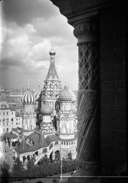 Фото "Вид на Покровский собор (собор Василия Блаженного)", 1955 - 1965 ...
