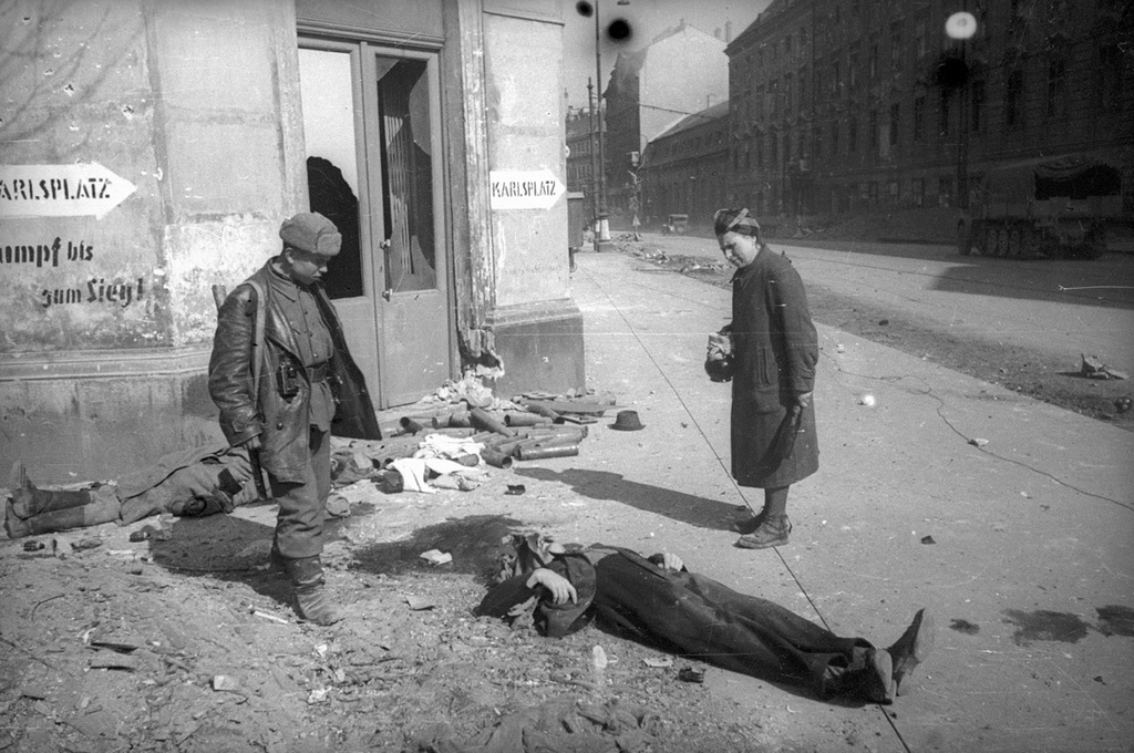 Труп на улицах Вены, апрель 1945, г. Вена