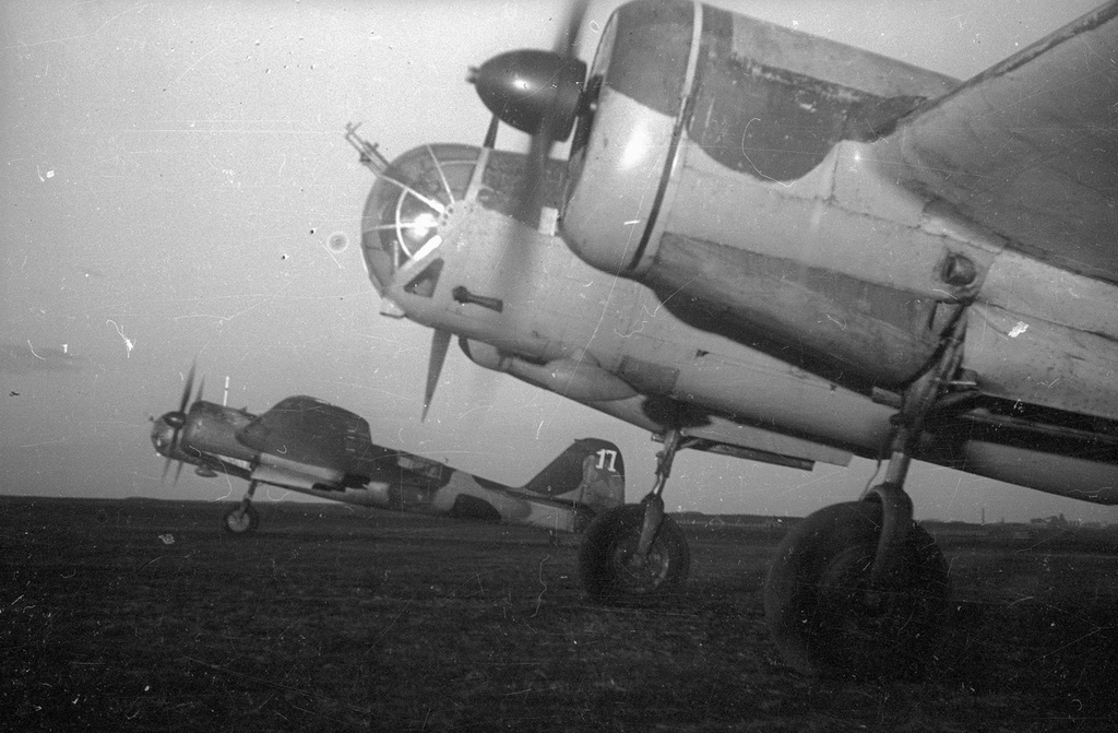 Ночные бомбардировщики, 1942 год, Кольский п-ов.. Выставка «Железные птицы» с этой фотографией.&nbsp;