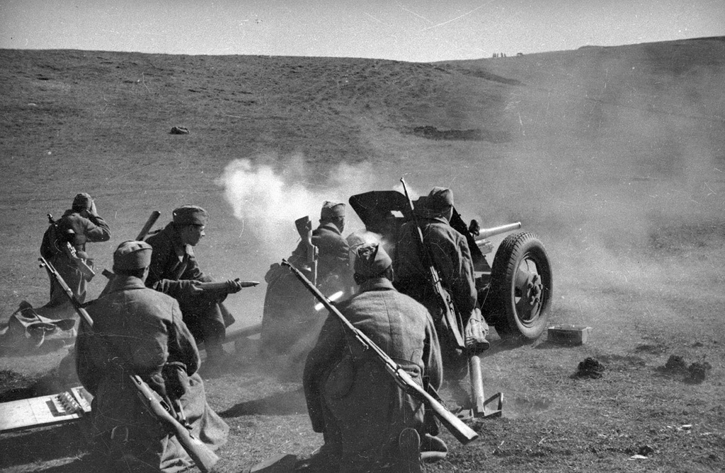 Артиллерийский бой, 1941 - 1942