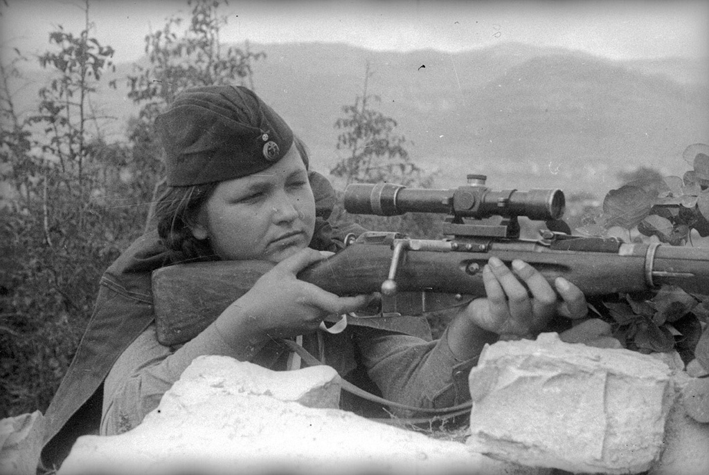 Снайпер Валентина Кусанова, 1944 год, Крымская АССР