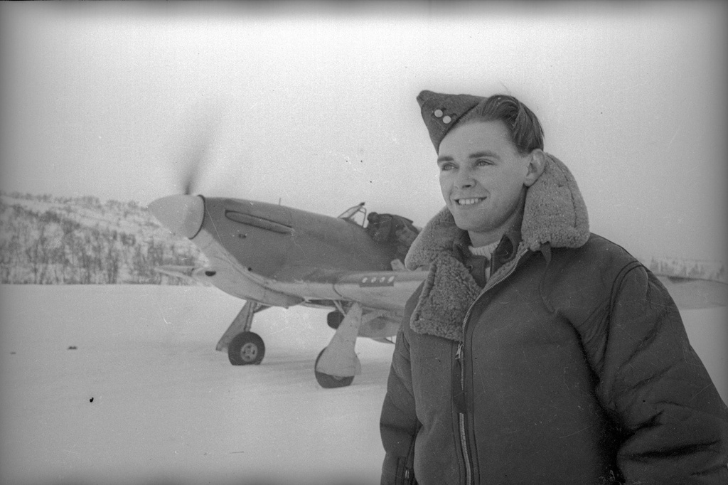 Английский летчик на аэродроме, 1942 год, г. Мурманск