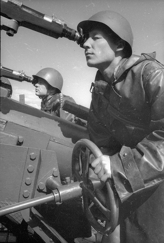 Матросы сторожевика «Гроза», 1941 год