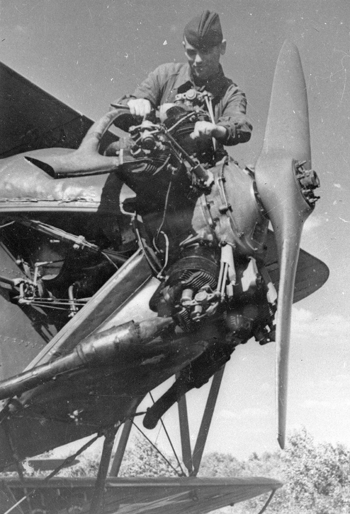 Механик, 1943 год, г. Новороссийск