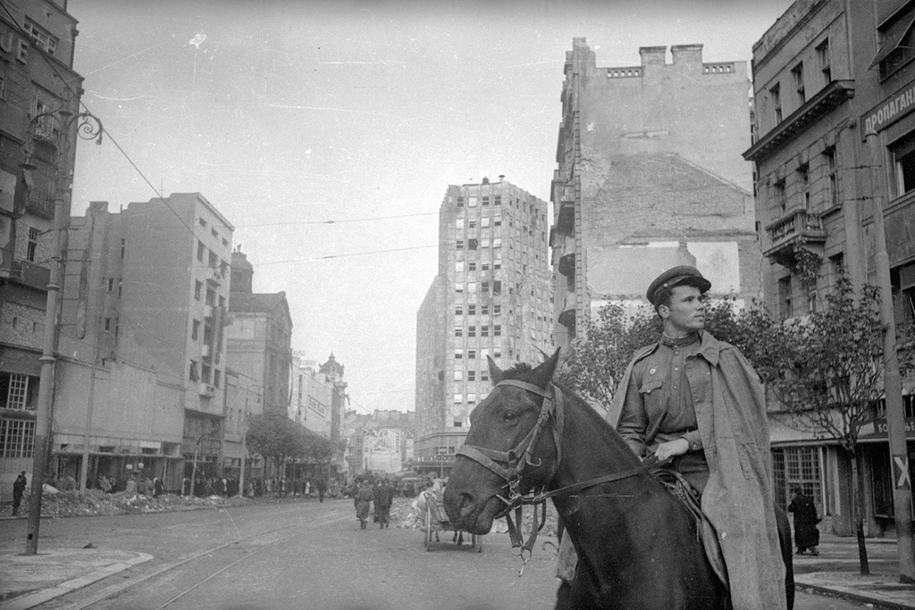 Фото "Советский воин-кавалерист", октябрь 1944, г. Белград - История ...