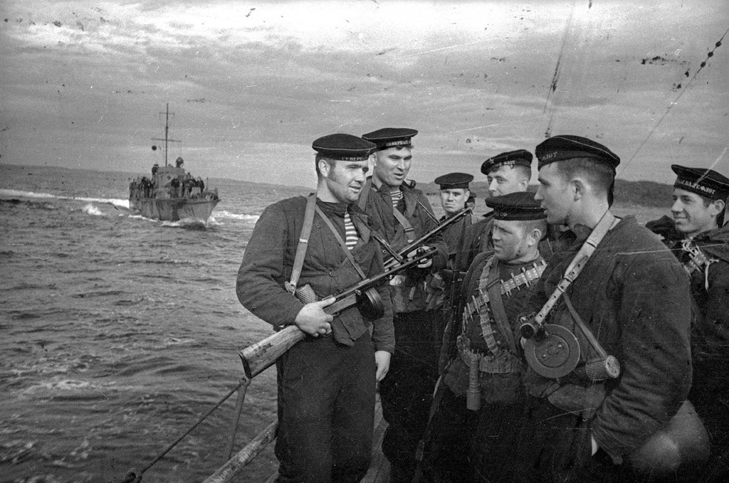Морской десант перед высадкой на берег, 1941 год, Кольский п-в