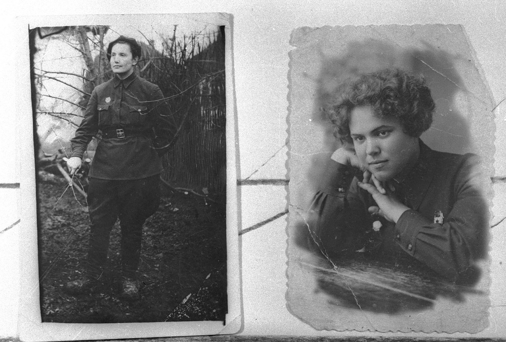 Портреты летчиц 46-го женского авиационного полка Таманской дивизии, 1943 год, г. Новороссийск. Выставка «Авиатриссы» с этой фотографией.