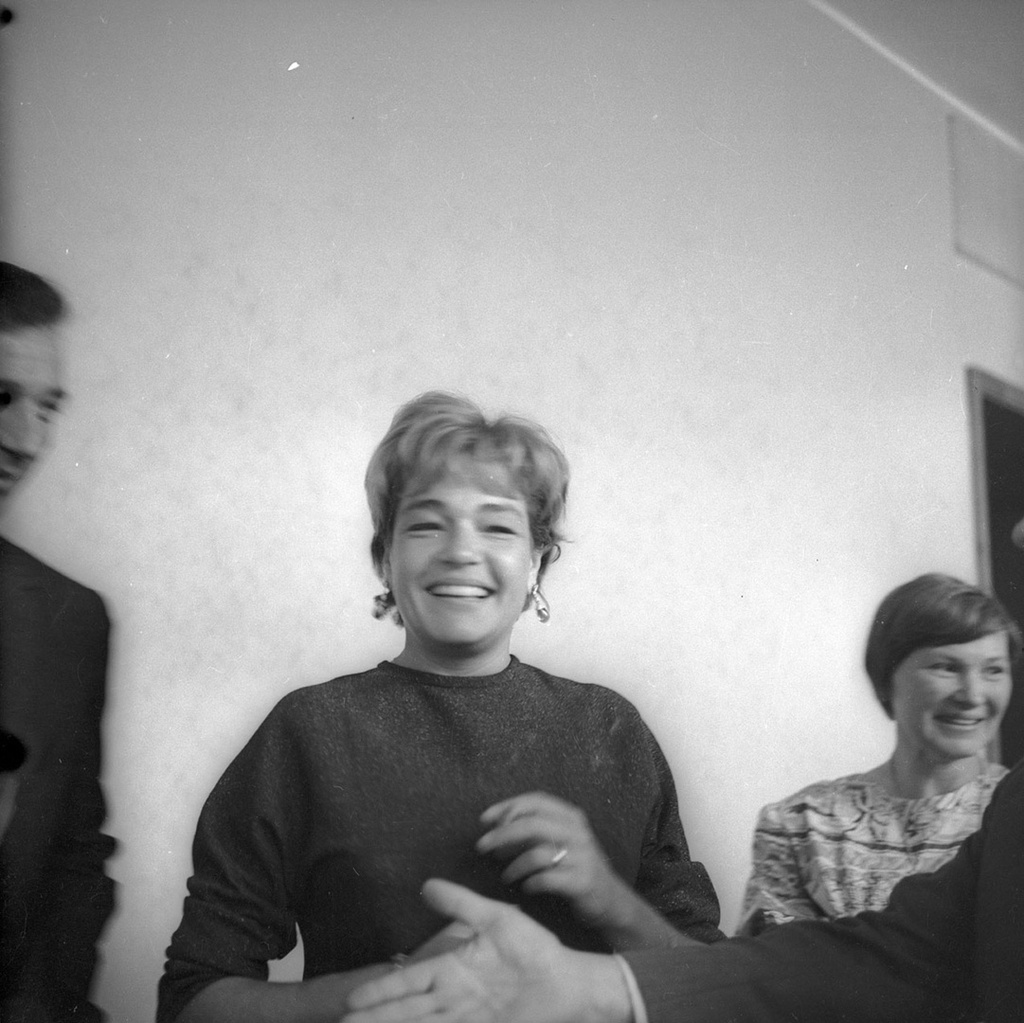 Симона Синьоре, 1963 год, г. Москва. Выставка «Московские гастроли Ива Монтана и Симоны Синьоре» с этой фотографией.