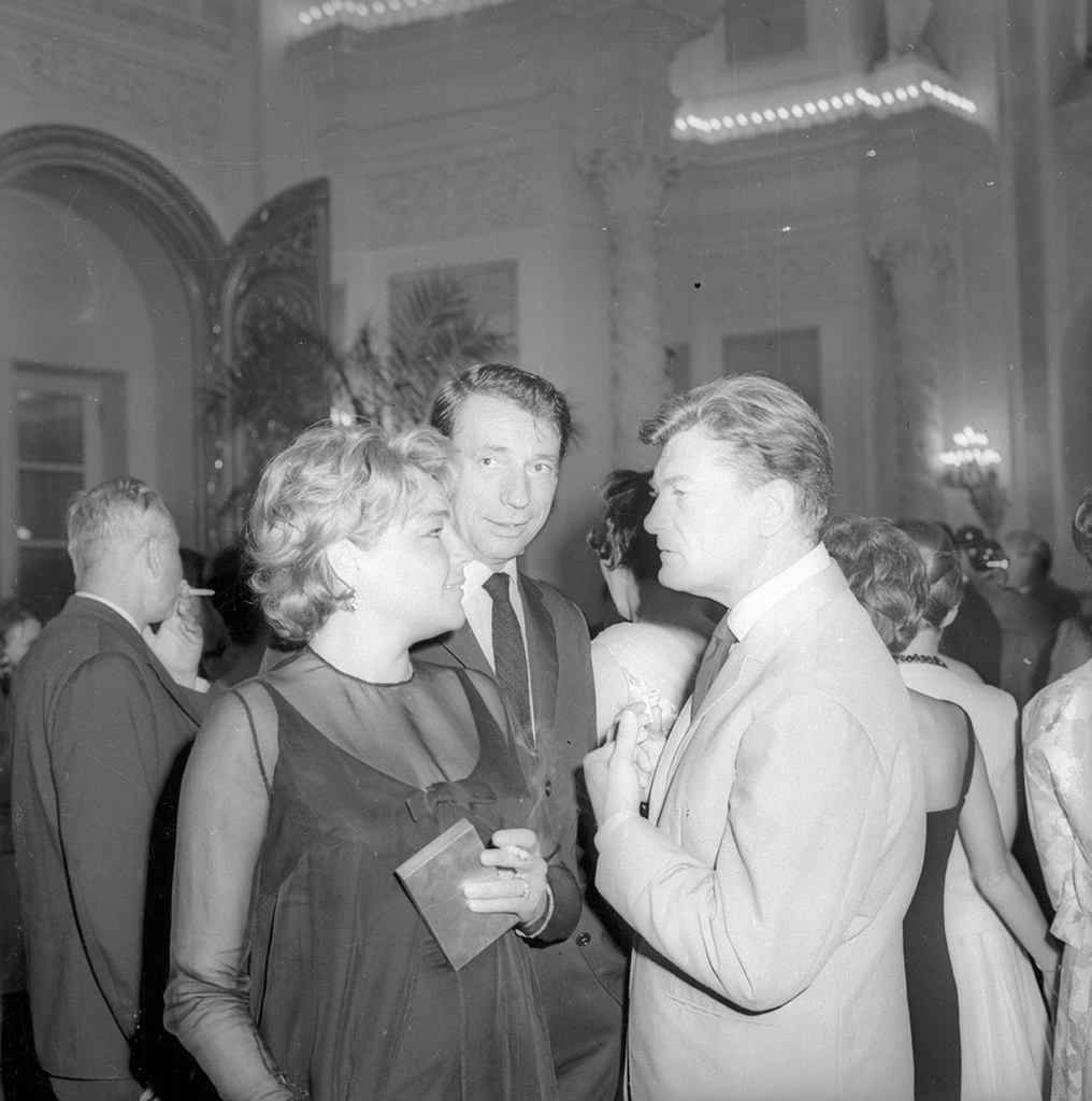 Симона Синьоре, Ив Монтан и Жан Маре на III Московском международном кинофестивале, 7 - 21 июля 1963, г. Москва