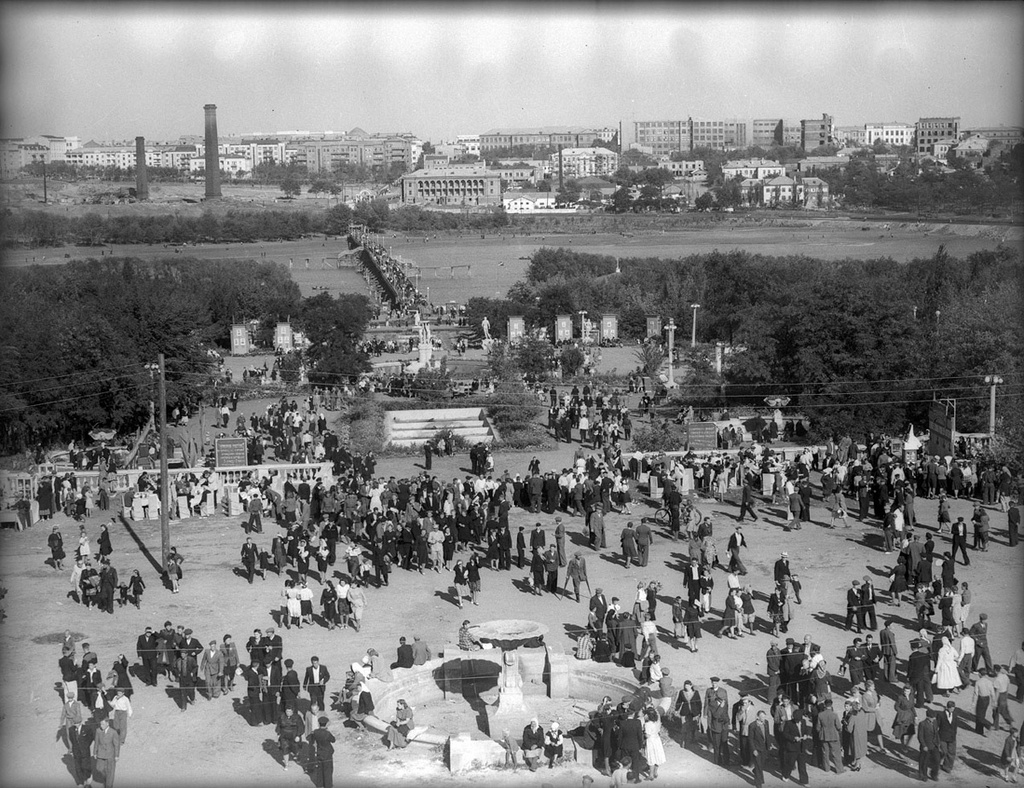 Донецк старое название. Донецк Сталино. Парк Щербакова в Сталино до 1953. Донецк Сталино 1930. Парк Щербакова до войны.