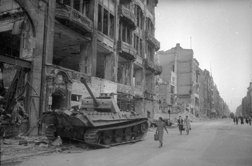 Разрушения войны, май 1945, Германия, г. Берлин