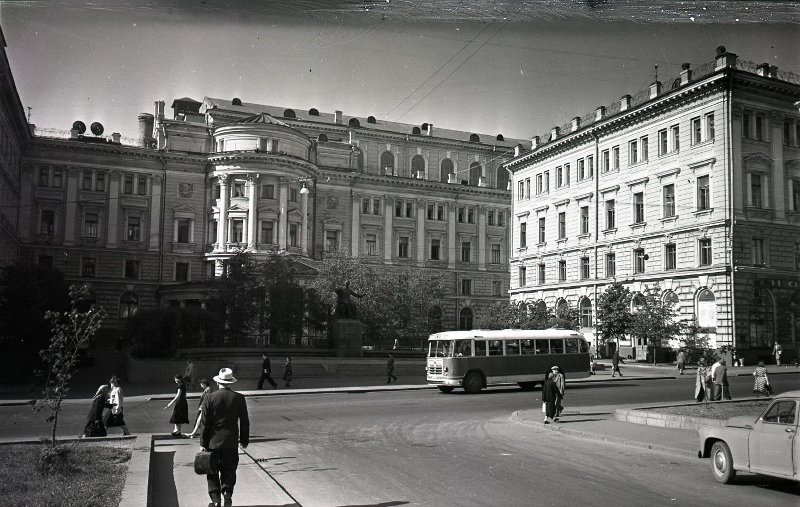 Московская государственная консерватория, 1955 - 1965, г. Москва. Выставка «Московская консерватория. Большой зал» с этим снимком.