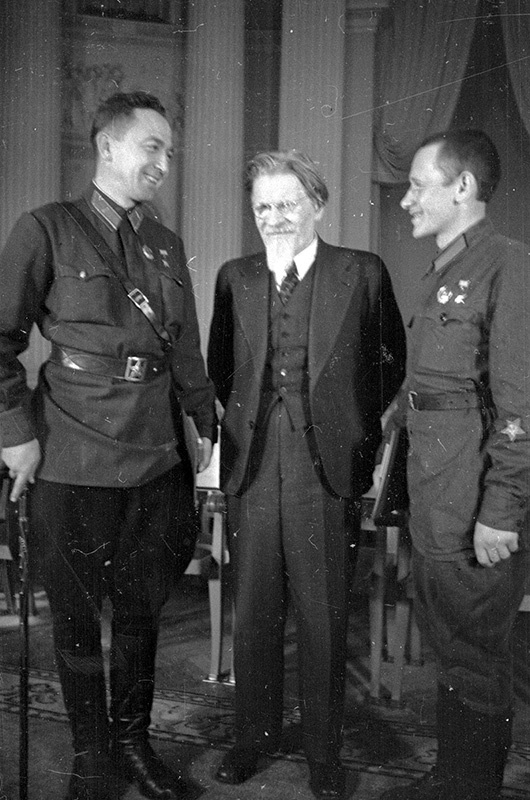 Михаил Калинин, Анатолий Дьяконов и Гафият Нигматуллин, 1940 год, г. Москва