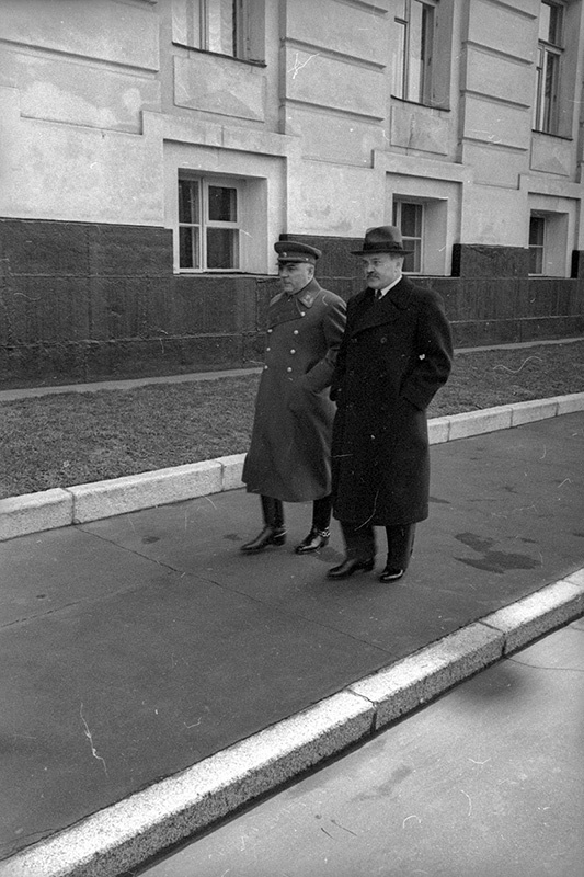 Климент Ворошилов и Вячеслав Молотов в Кремле, 1940 год, г. Москва