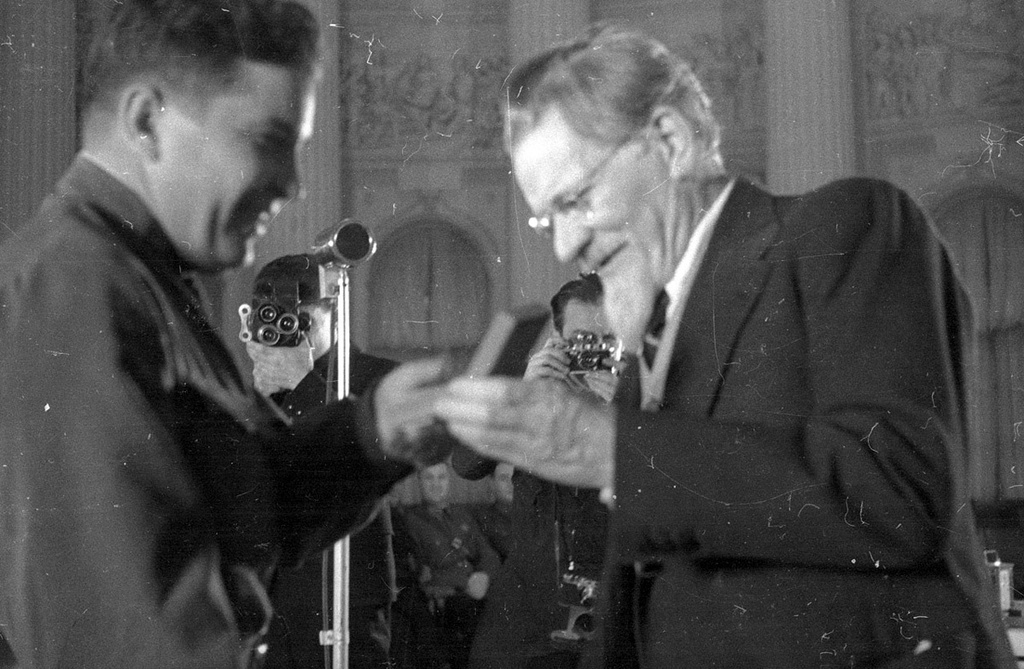 Дважды Герой Советского Союза Григорий Кравченко и Михаил Калинин, 4 ноября 1939, г. Москва
