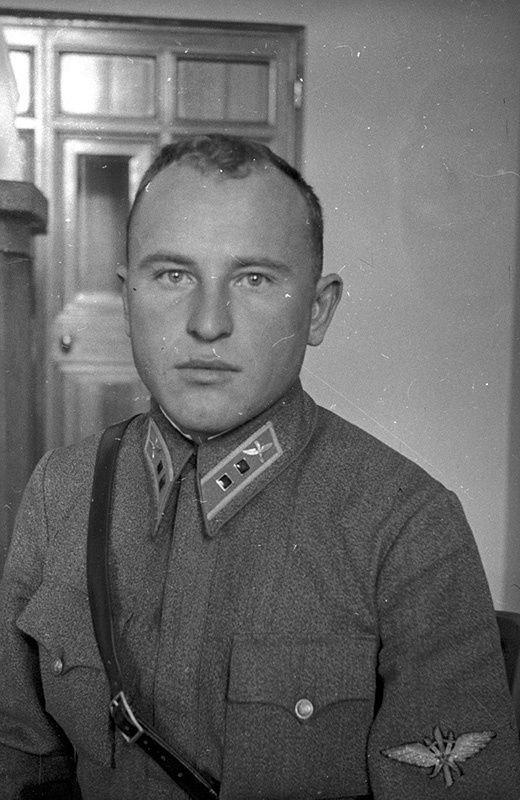 Лейтенант Якименко, 1940 год, г. Москва