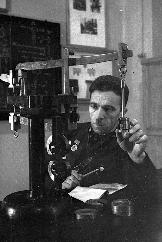 Без названия, ноябрь 1940, г. Москва. Военная академия бронетанковых войск. Академия существовала с 1932 года по 1998 год.Располагалась в Екатерининском дворце в Лефортово.