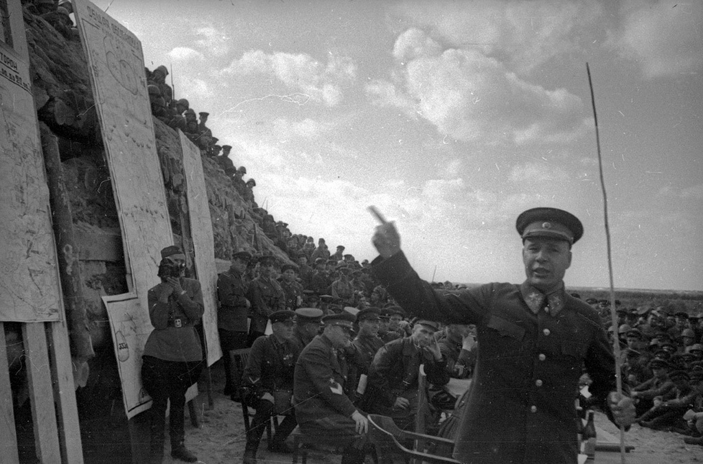 Выступление наркома Семена Тимошенко на разборе учений. Тактические учения в Западном Особом военном округе, август - сентябрь 1940