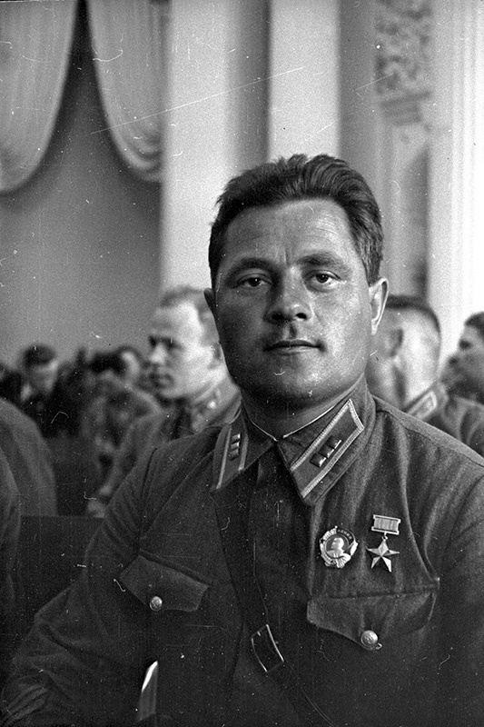 Герой Советского Союза Михаил Сипович, 4 ноября 1939 - 4 ноября 1940, г. Москва