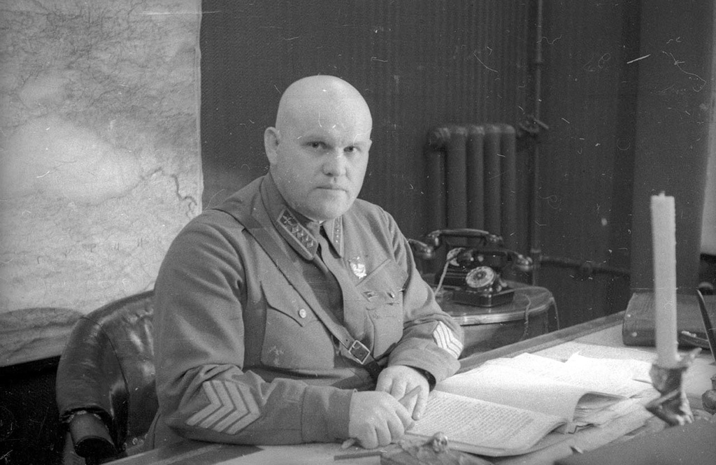 Командарм ВВС РККА Александр Локтионов, февраль 1938. Расстрелян 28 октября 1941 года.