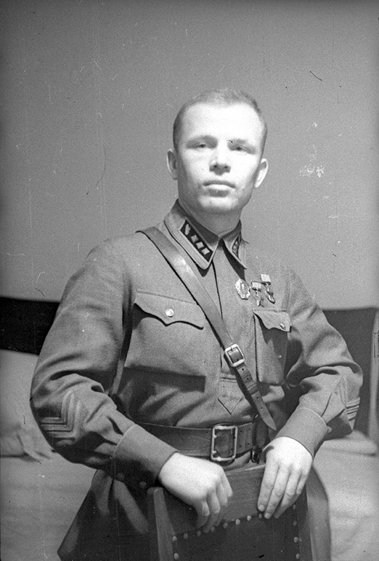 Герой Советского Союза старший лейтенант Семенов, слушатель Военной академии механизации и моторизации, 1939 - 1941