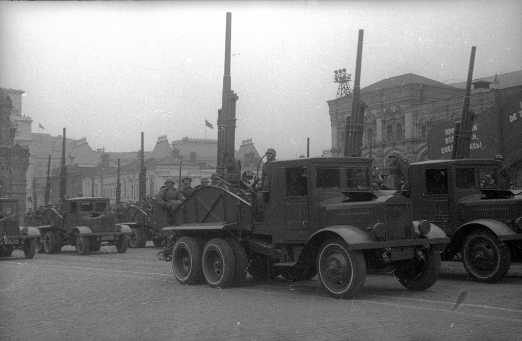 Октябрьский артиллерийский парад на Красной площади, 7 ноября 1939, г. Москва