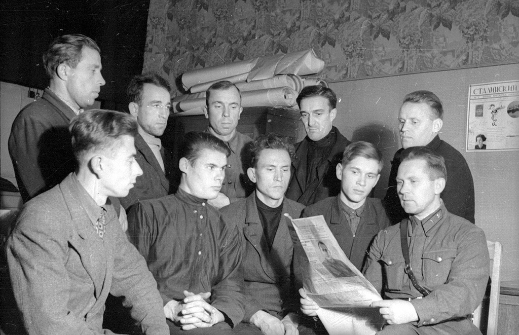 Фото \"Стахановцы-строители самолета «Родина»\", 1938 год - История ...