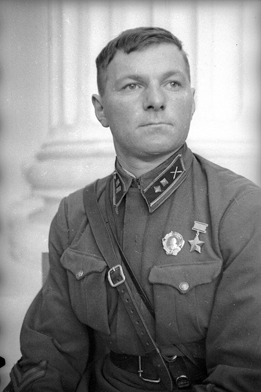 Герой Советского Союза Александр Кшенский, 1940 год. 