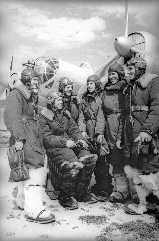 Отличный комсомольский экипаж, 1939 - 1941