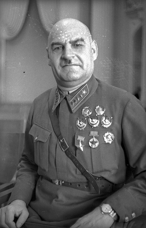 Герой Советского Союза маршал Григорий Иванович Кулик, 1940 год, г. Москва