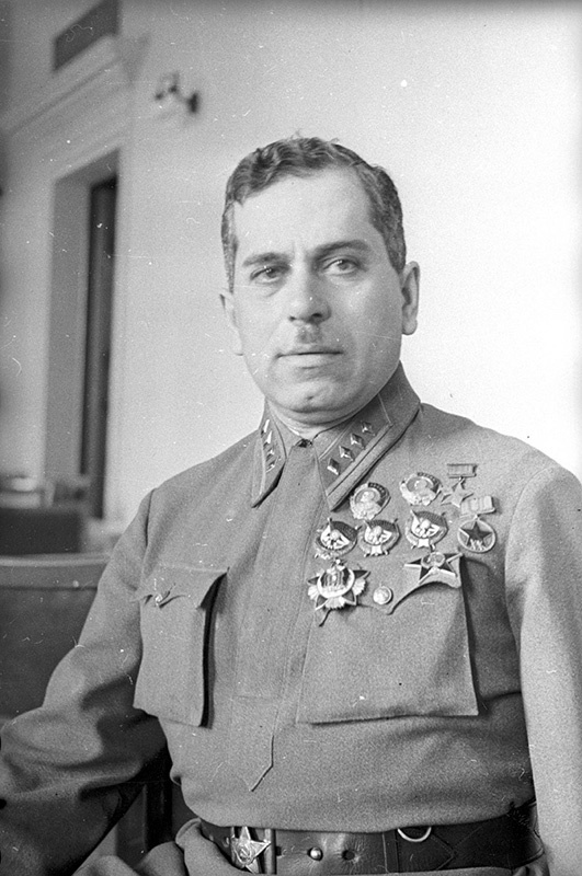 Герой Советского Союза Григорий Михайлович Штерн, 1940 год, г. Москва