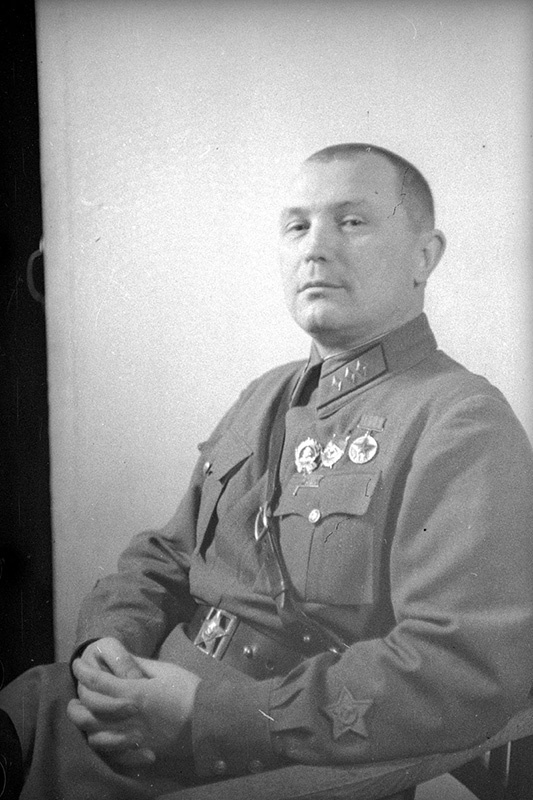 Корпусной комиссар Александр Запорожец, 1939 - 1940