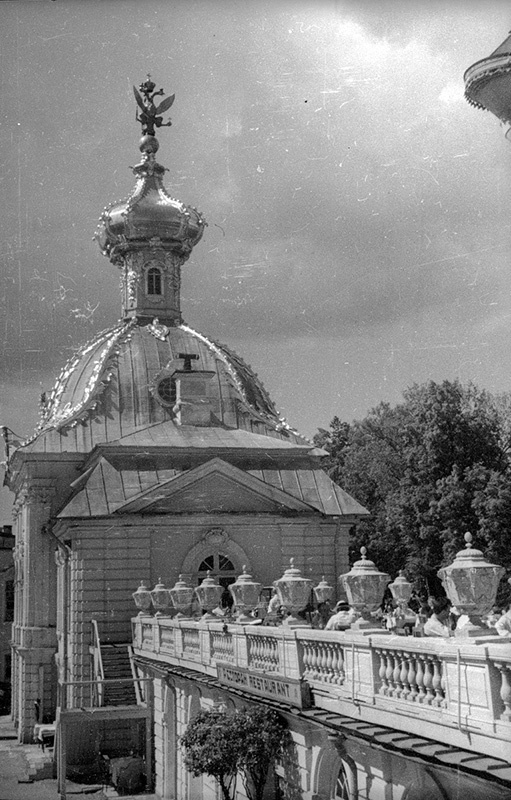 Большой дворец, 1937 год, г. Петергоф. Музей «Особая кладовая».&nbsp;Выставка «Петергоф: красота побеждает» с этим снимком.&nbsp;