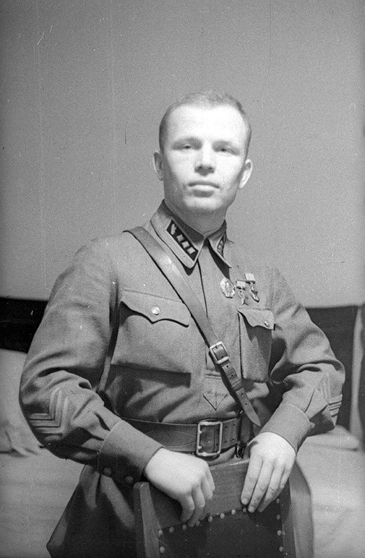 Герой Советского Союза старший лейтенант Семенов, слушатель Военной академии механизации и моторизации, 1939 - 1941