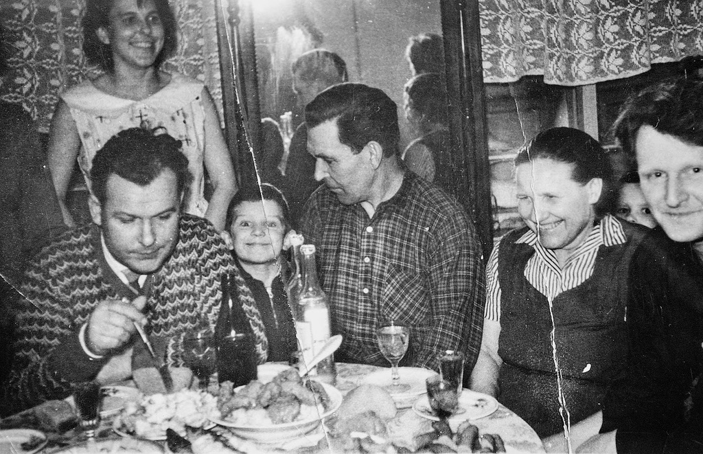 Семейное застолье, 1962 год, г. Чита. 