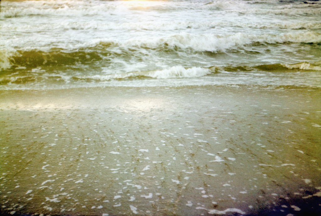 Волны на берегу Балтики, 7 - 15 сентября 1991, Литовская Республика, г. Клайпеда. 