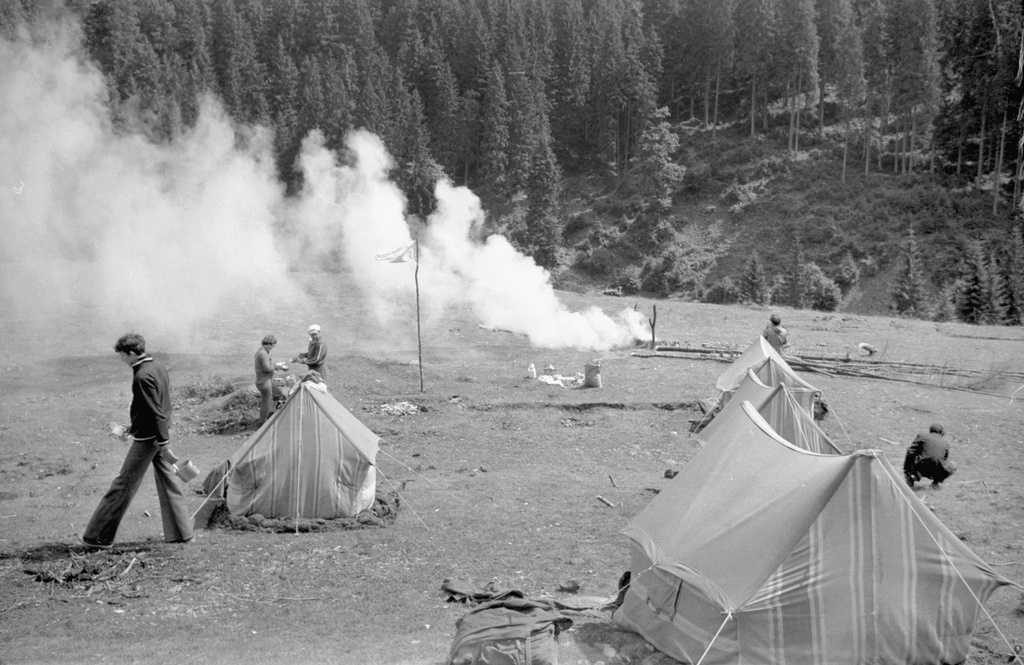 Лагерь туристов в Закарпатье, 1 - 29 августа 1978, Закарпатская обл., Межгорский р-н. 