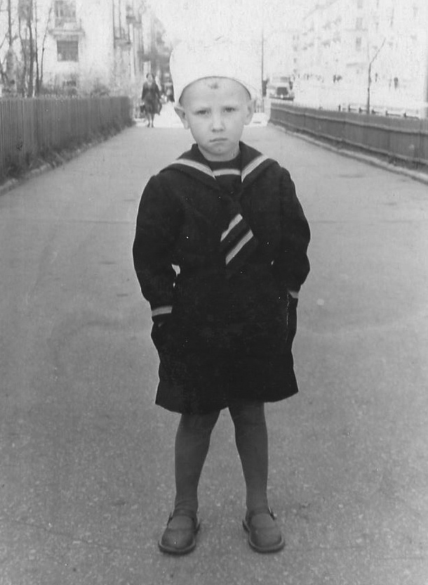 Мальчик на главной улице, 1960 - 1961, Московская обл., г. Люберцы. 