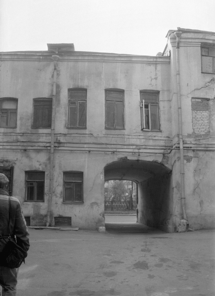 Московские дома и улицы конца 1980-х годов, 1 октября 1985 - 1 ноября 1994, г. Москва. Дворы между Сретенским бульваром и Рыбниковым переулком. 