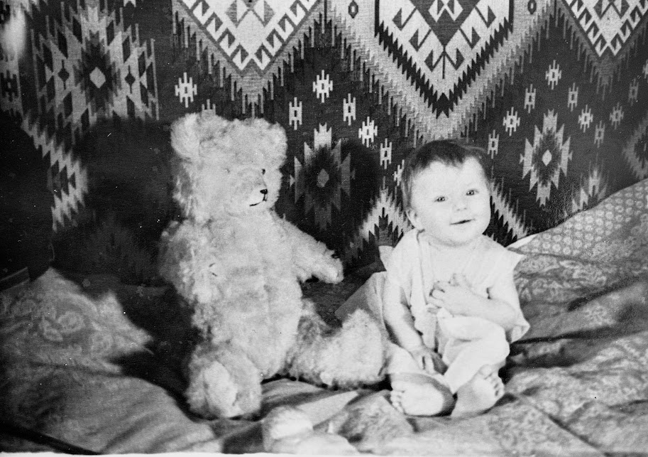«Мой любимый мишка», 1964 год, г. Чита. Выставка «Дети и их медведи» с этой фотографией.&nbsp;