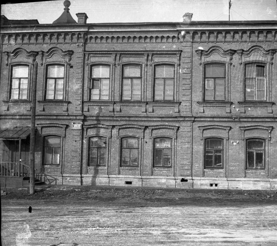 Школа № 123 в доме 18 по Комсомольской улице, 1950 - 1951, г. Куйбышев