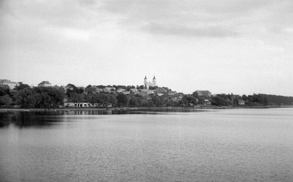 Вид с озера на город Зарасай, 1 июня 1960 - 1 октября 1960, Литовская ССР, г. Зарасай. 