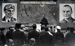 Консультационный пункт по перелету товарищей Коккинаки и Гордиенко, 1939 год, г. Москва