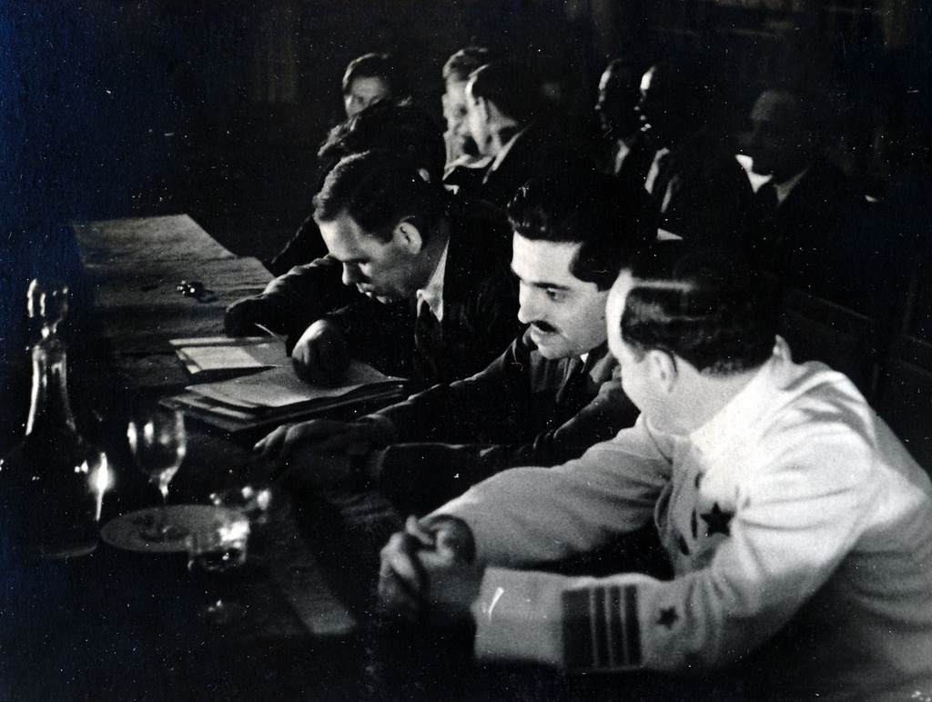Президиум торжественного собрания, 1939 год, г. Москва. В центре – нарком судостроения Иван Тевосян и его 1-й заместитель Белов.