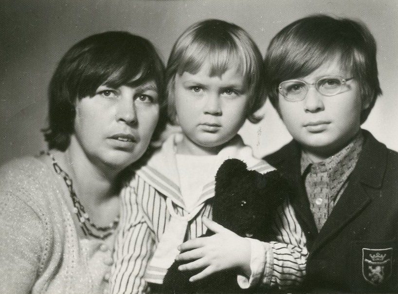 Ирина Корсунская со своими детьми, 1970-е