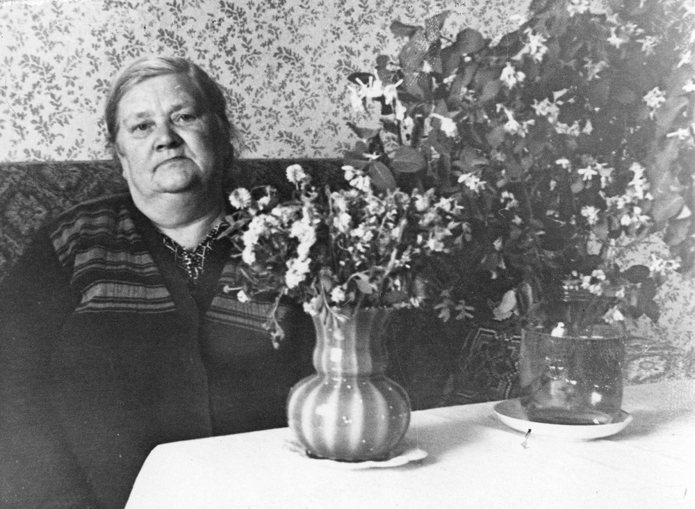 Портрет матери фотографа, Анны Тимофеевны Афанасьевой, 1 января 1960 - 30 декабря 1960, г. Новокуйбышевск
