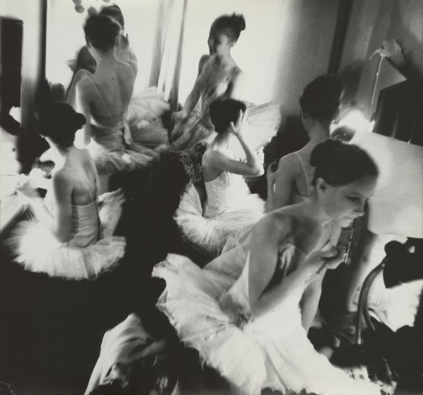 По мотивам произведений Дега, 1990-е. Выставка «10 лучших фотографий русского балета» с этим снимком.