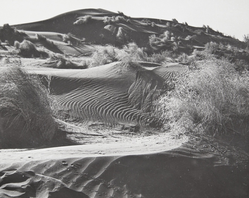 Строительство Чардаринской ГЭС, 1 января 1960 - 1 мая 1967, Казахская ССР. Фотография из архива Олега Бейкуна.Выставка «В пустыне» с этой фотографией.
